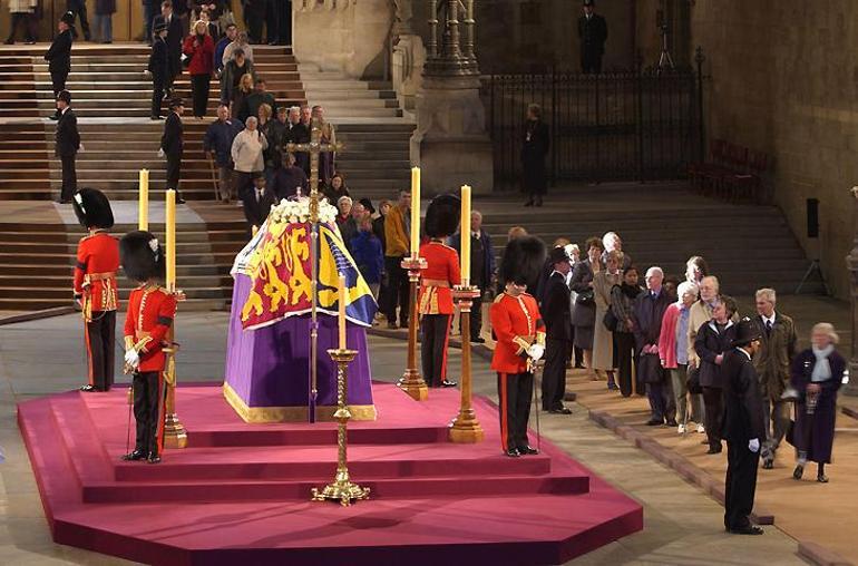 Kraliçe 2. Elizabeth’in cenaze töreni nasıl olacak