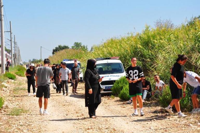 Aracına hemzemin geçitte yolcu treni çarpan ziraat mühendisi öldü