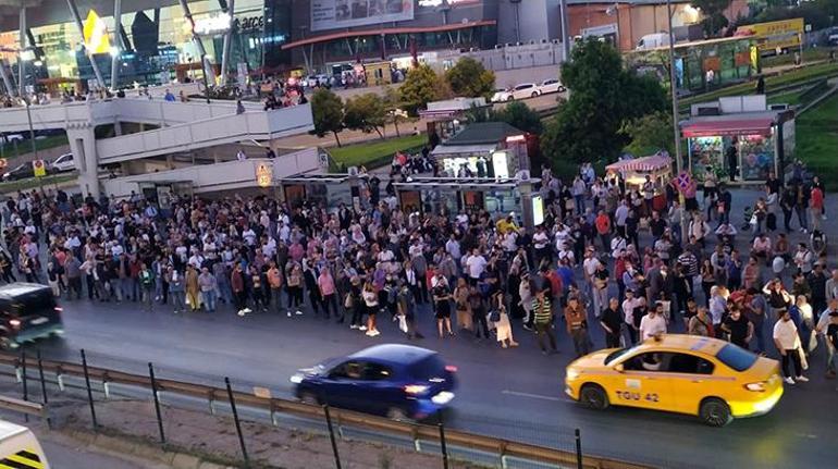 Avcılarda metrobüsler çarpıştı Çok sayıda yaralı var