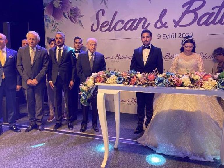 MHP Genel Başkanı Devlet Bahçelinin nikah şahidi olduğu düğüne yoğun katılım