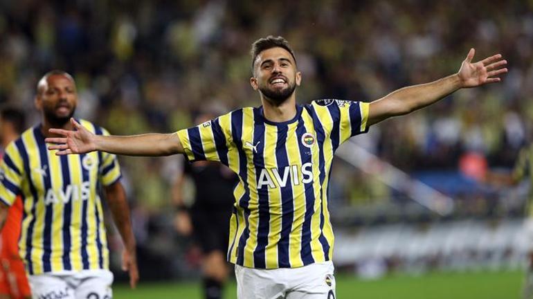 Fenerbahçenin yıldızı performansıyla alkış aldı Taraftarların gönlünde taht kurdu