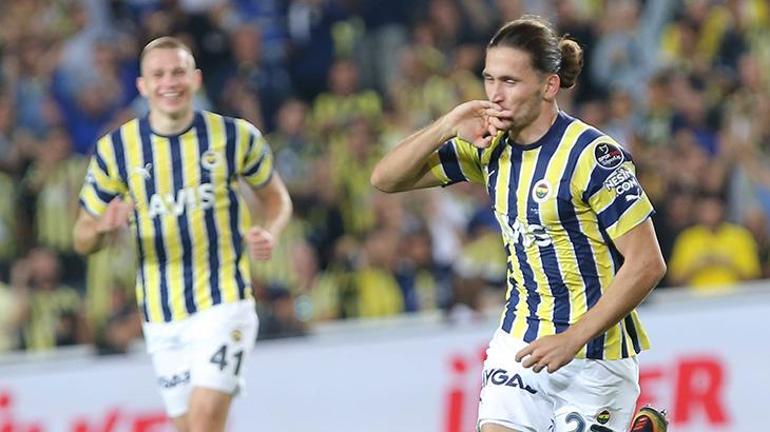 Fenerbahçenin yıldızı performansıyla alkış aldı Taraftarların gönlünde taht kurdu