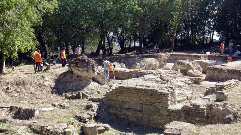 İstanbulda çıngıraklı mezar şaşkınlığı