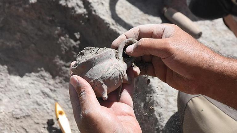 Eskişehir’de 4 bin 500 yıllık kaplarda, ağrı kesicinin etken maddesi tespit edildi