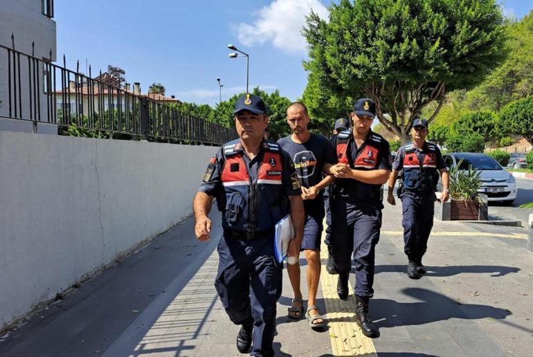Öz babasını çekiçle öldürdü Videolu dehşette şok ifade