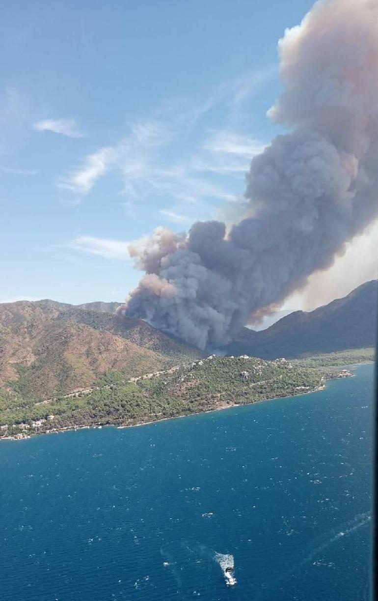 Marmaris’te orman yangını Ekipler müdahale ediyor