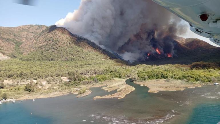 Marmaris’te orman yangını Ekipler müdahale ediyor