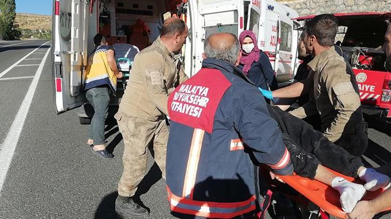 Malatyada TIR ile hafif ticari araç çarpıştı Aynı aileden 6 ölü