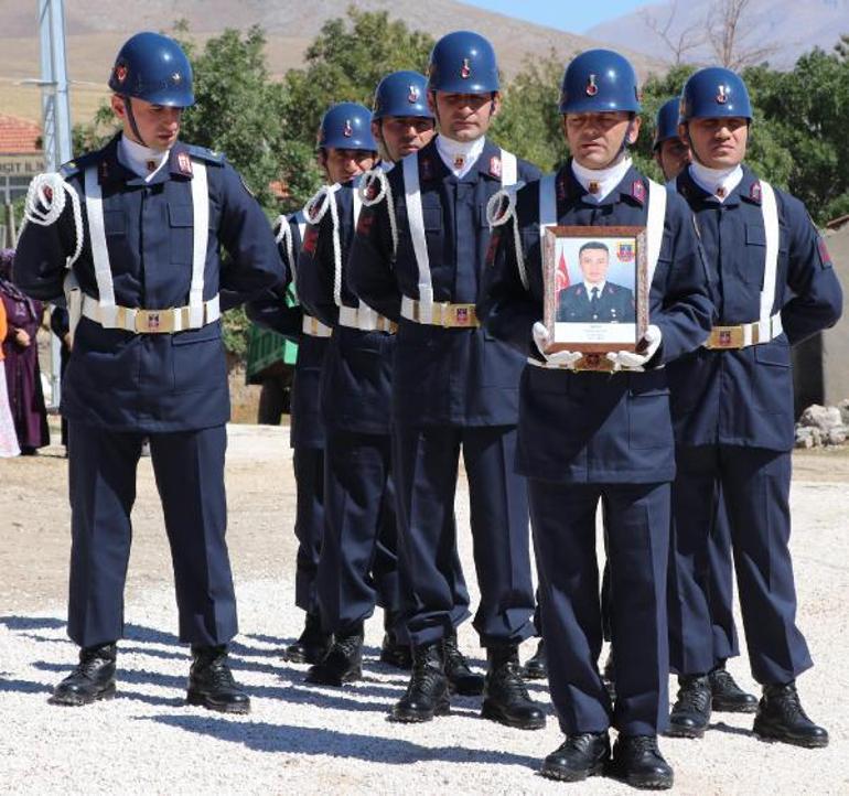 Kaza şehidi uzman çavuş, Kayseride son yolculuğuna uğurlandı