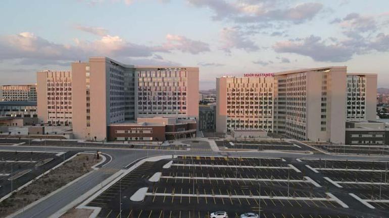 Türkiyenin en büyüğü Etlik Şehir Hastanesi bugün açılıyor
