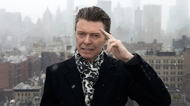 David Bowienin el yazısı şarkı sözleri açık artırmada satıldı