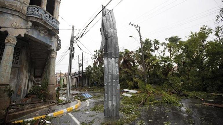 Ian Kasırgası Florida’yı vurdu: 2,5 milyon kişiye tahliye emri verildi