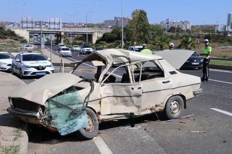 Ters yöne giren otomobille otobüsün çarpıştığı kaza kamerada