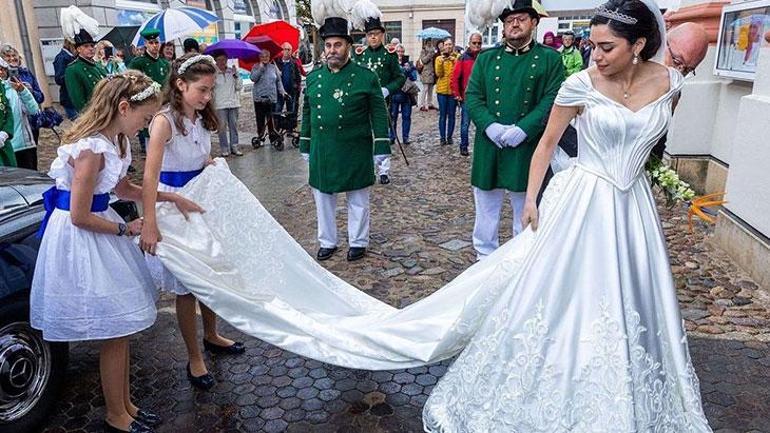 Türk düşes Hande Macit ilk kez anlattı Kral Charles ile akrabayız