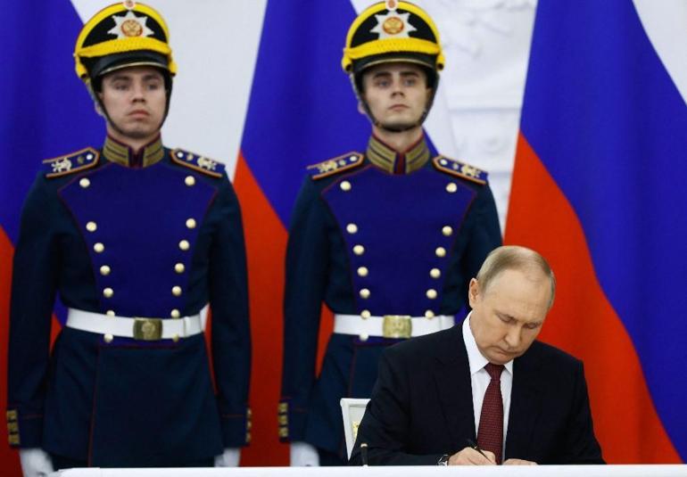 Televizyonlar canlı yayınladı Putin ilhakı resmen duyurdu