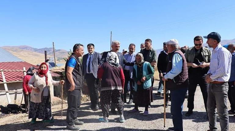 Erzincan Valisi Mehmet Makas deprem bölgesinde incelemelerde bulundu