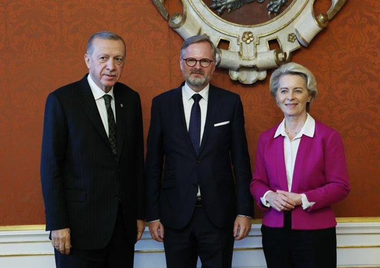 Cumhurbaşkanı Erdoğandan Pragda baş döndüren diplomasi trafiği