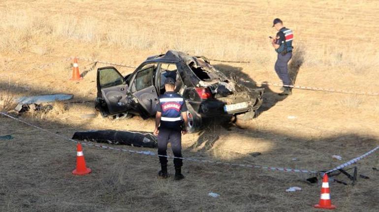 Elazığ’da otomobil şarampole yuvarlandı: 1 ölü, 3 yaralı