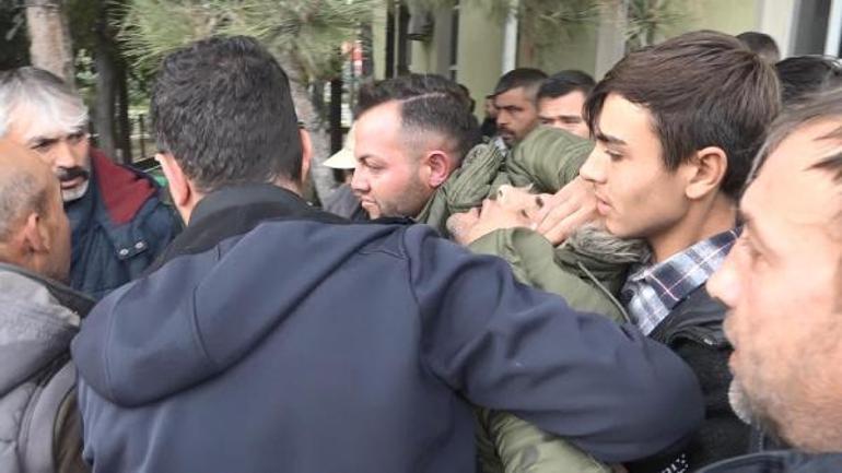 Ehliyetsiz sürücü hayattan kopardı 7 yaşındaki Miraçın cenazesinde yürek yakan an