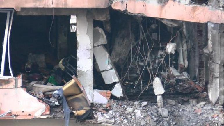 Kadıköy’de patlamanın yaşandığı bina harabeye döndü