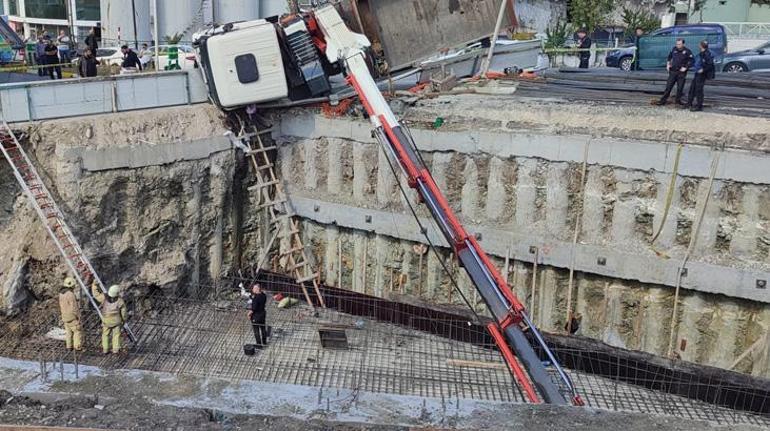 Bağcılar’da dehşet Devrilen vincin operatörü öldü