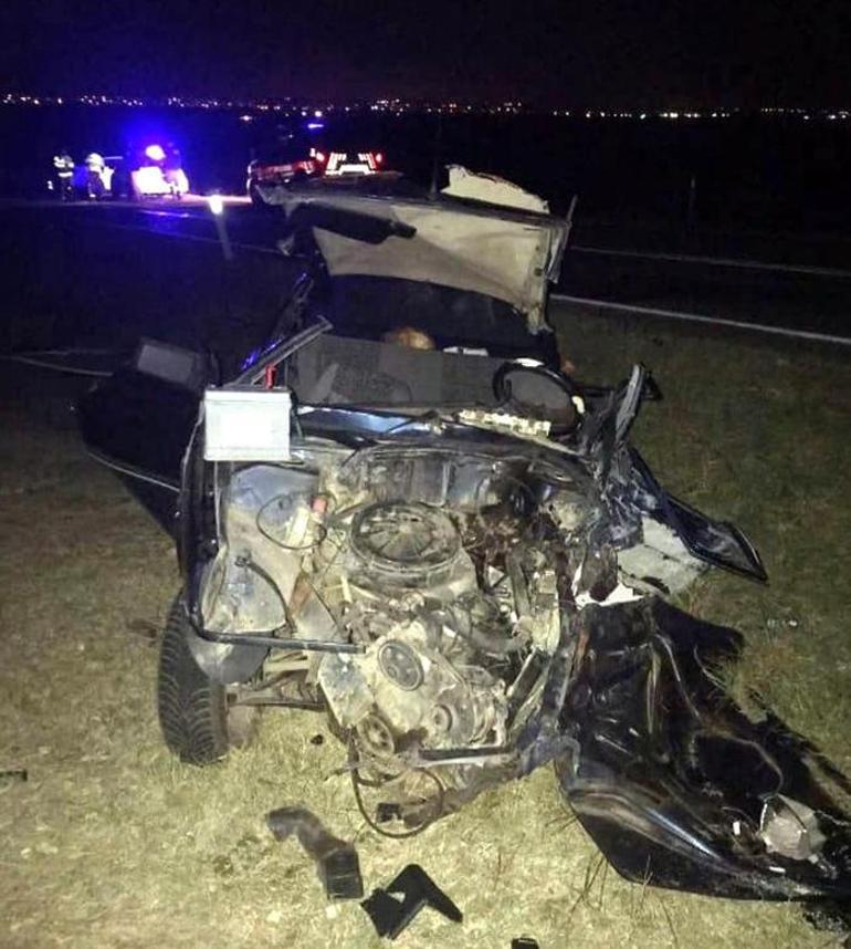 Otomobil paramparça oldu Feci kazada 1 kişi hayatını kaybetti