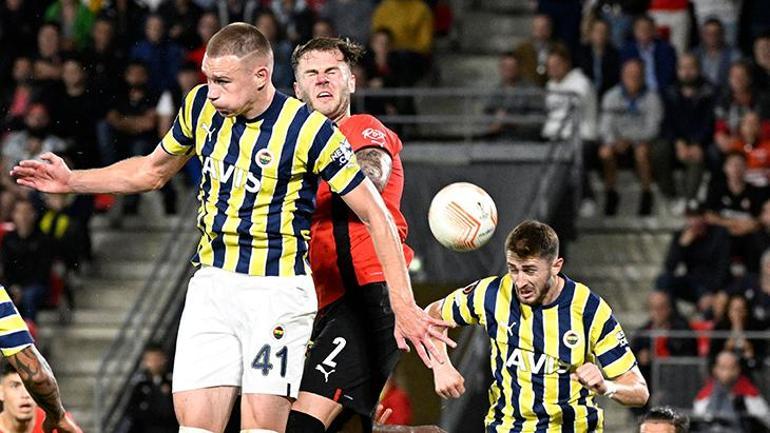 Dikkat çeken Szalai sözleri: Fenerbahçede kalmasına şaşırdım