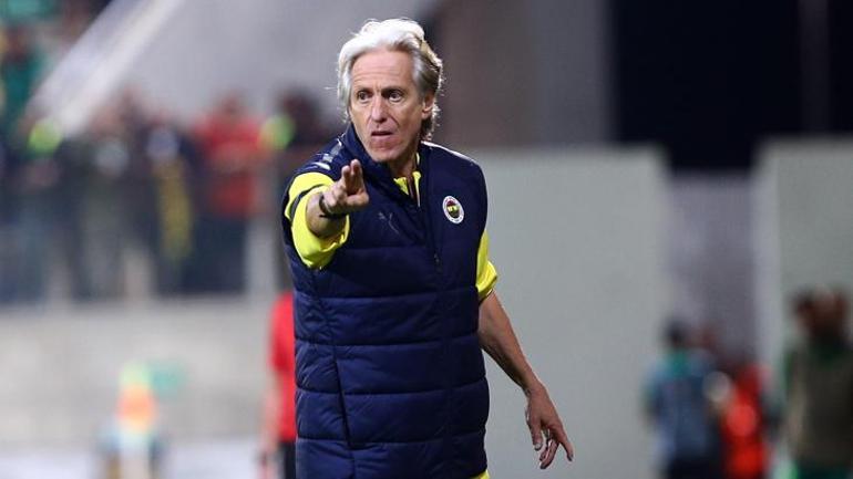 AEK Larnaca - Fenerbahçe maçı sonrası açıkladı: Patronun kim olduğunu gösterdi