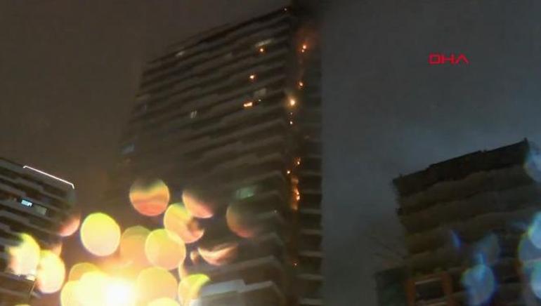 Kadıköy’de rezidansta yangın Ekiplerin müdahalesi ile söndürüldü