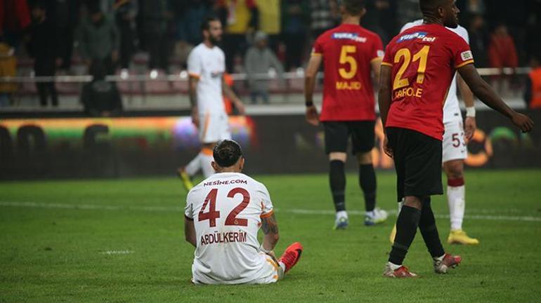 Spor yazarlarından Galatasaray eleştirisi Tel tel döküldü