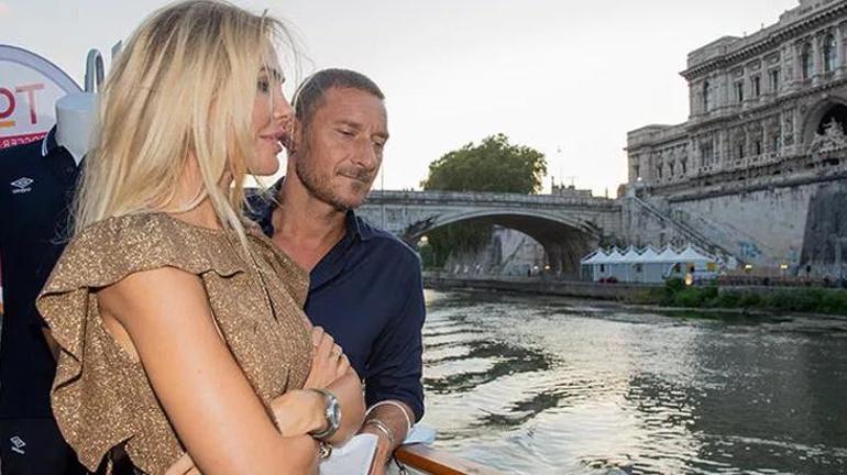 Francesco Totti aldatıldıktan sonra yeni aşka yelken açtı Tribünde görüntülendi
