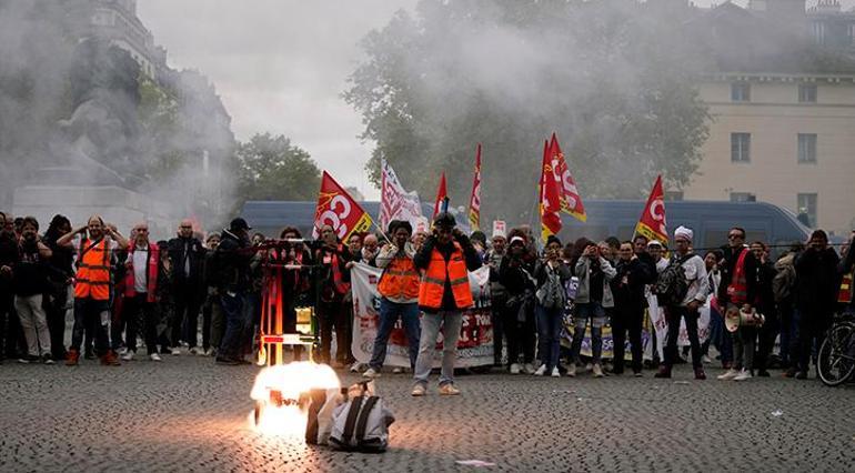 Fransada yüksek enflasyon protestosu Hayat durdu