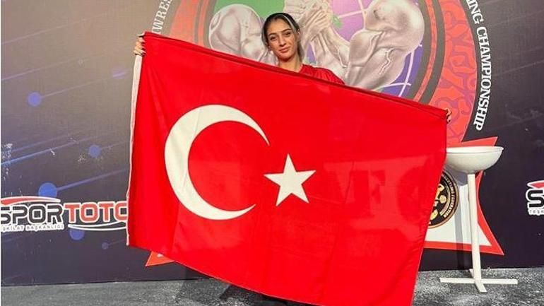 Kürsüde Türk bayraklı yanıt Kazakistandan özür geldi