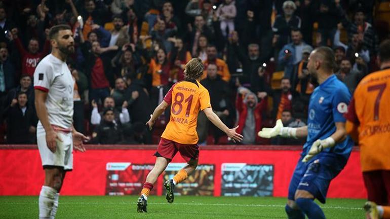 Galatasaray ilklerin gecesinde gol oldu yağdı Hamza attı Ayhan Akman gözyaşlarını tutamadı