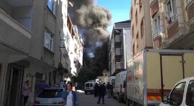 Sultangazide iş yeri yangını Mahsur kalanlar var