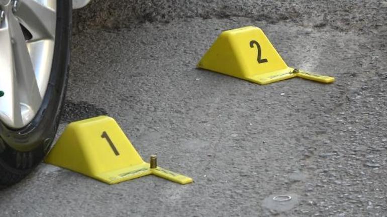 İstanbulda maganda şoku Aracın camından 3 kişiyi vurdu