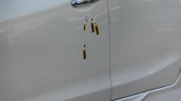 İstanbulda maganda şoku Aracın camından 3 kişiyi vurdu