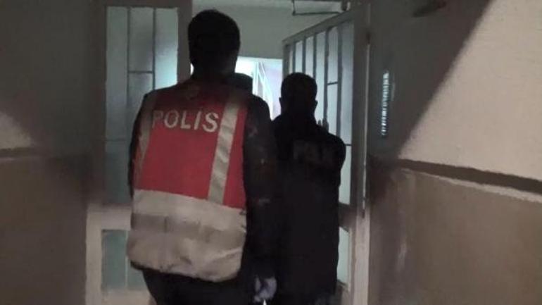 İstanbulda fetönün hücre evlerine baskın: 18 gözaltı