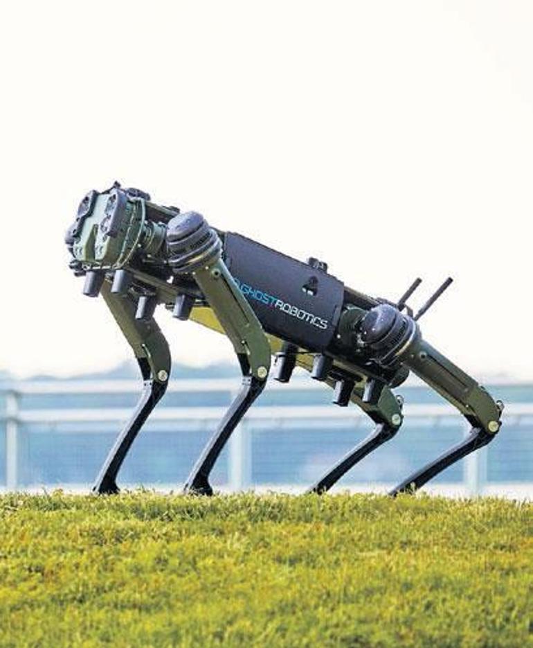 Yerli insansız deniz aracı her işi yapan robot köpek