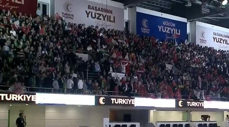 Ankarada Türkiye Yüzyılı heyecanı Erdoğandan salon önünde mesajlar