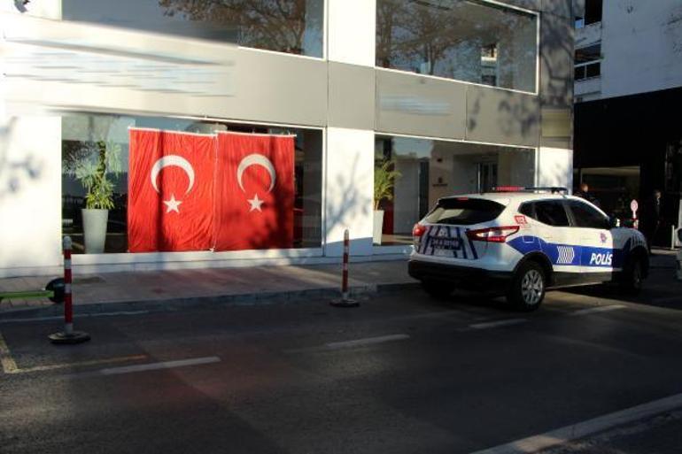 Beşiktaşta galeriye milyonluk kurşun