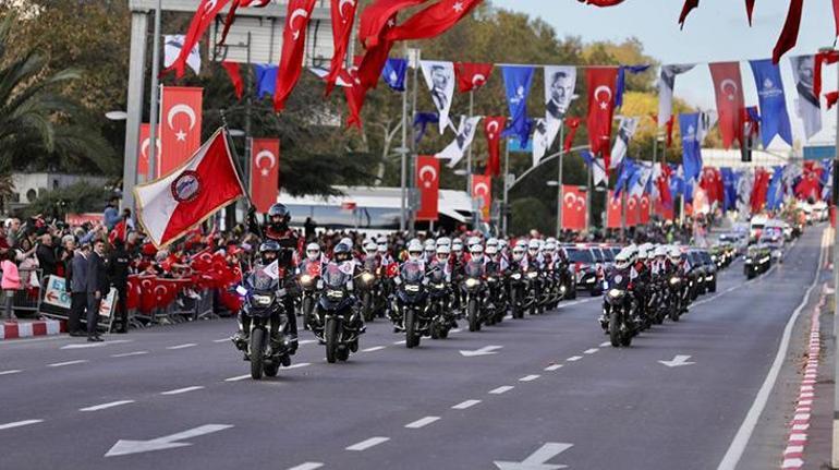 Vatan Caddesinde 29 Ekim töreni