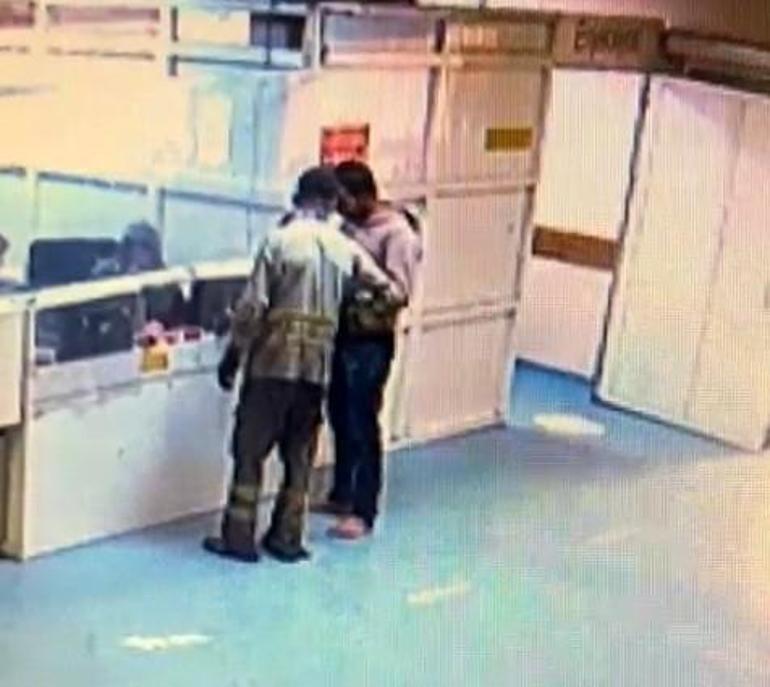 Yer: Osmaniye Hastaneye çamurlu ayakkabılarını çıkarıp girdiler