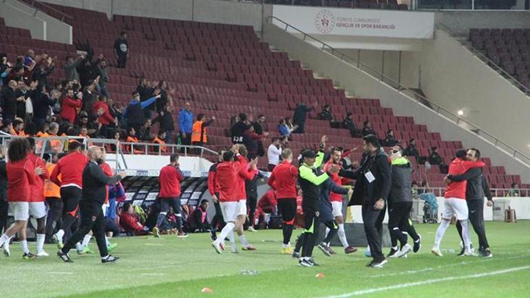 Emre Belözoğlu ve Volkan Demirelden taktik savaşları 42 maç sonra bir ilk