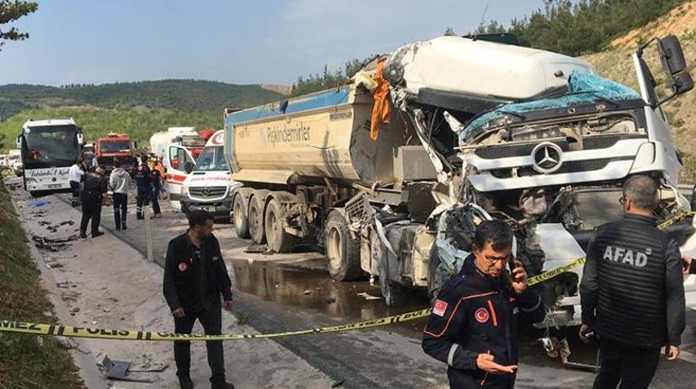 Ölümlü kaza sonrası tahliye olup TIR kullanan otobüs şoförüne tepki