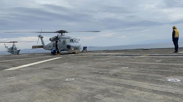 Gurur anı LHD Anadoluya ilk helikopterler başarıyla iniş yaptı