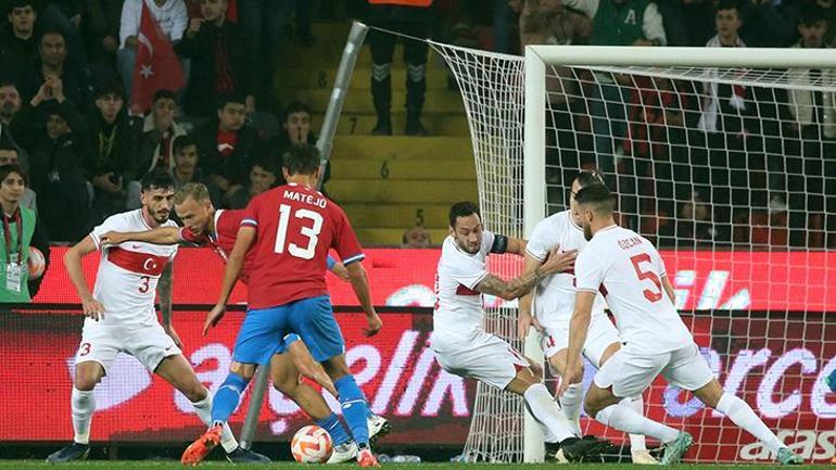 Türkiye-Çekya maçı sonrası yıldız oyuncuya övgü yağdırdı: Işıl ışıl parlıyor, yetenek budur