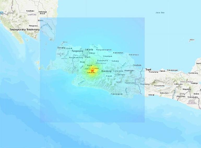 Endonezyada 5.6lık deprem hastaneyi yıktı Onlarca ölü, 300 yaralı