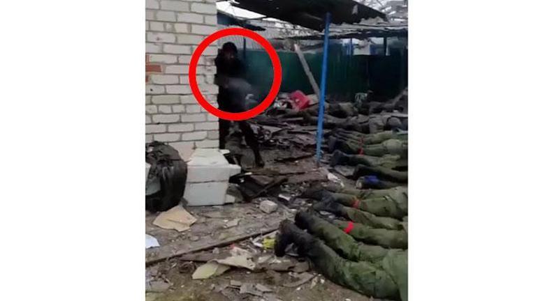 Ortalığı karıştıran video Ukraynalılar esir aldığı Rus askerleri öldürdü mü