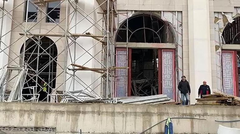 Batman’da cami inşaatında iskele çöktü: 14 yaralı